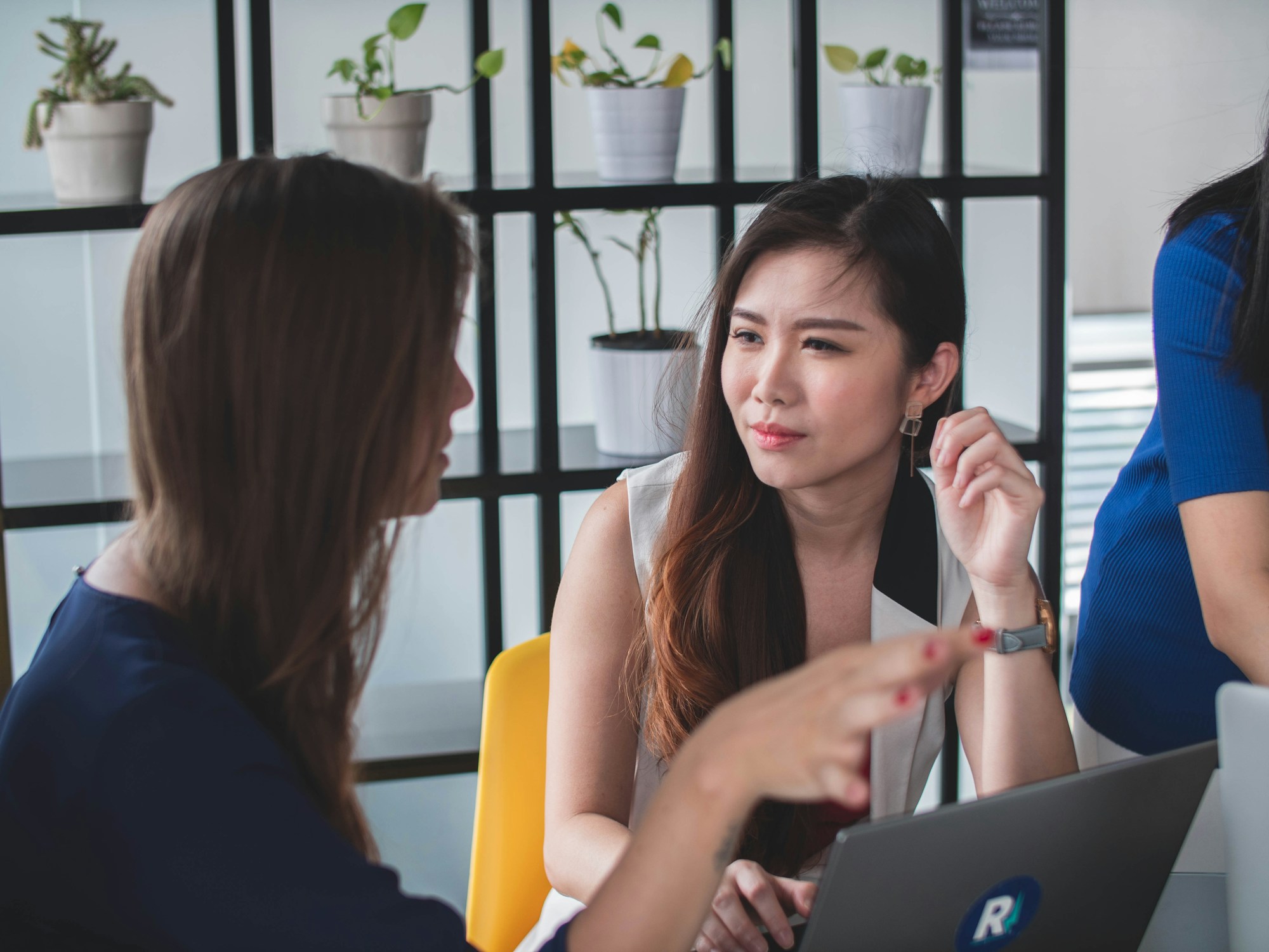 One-on-one advising session